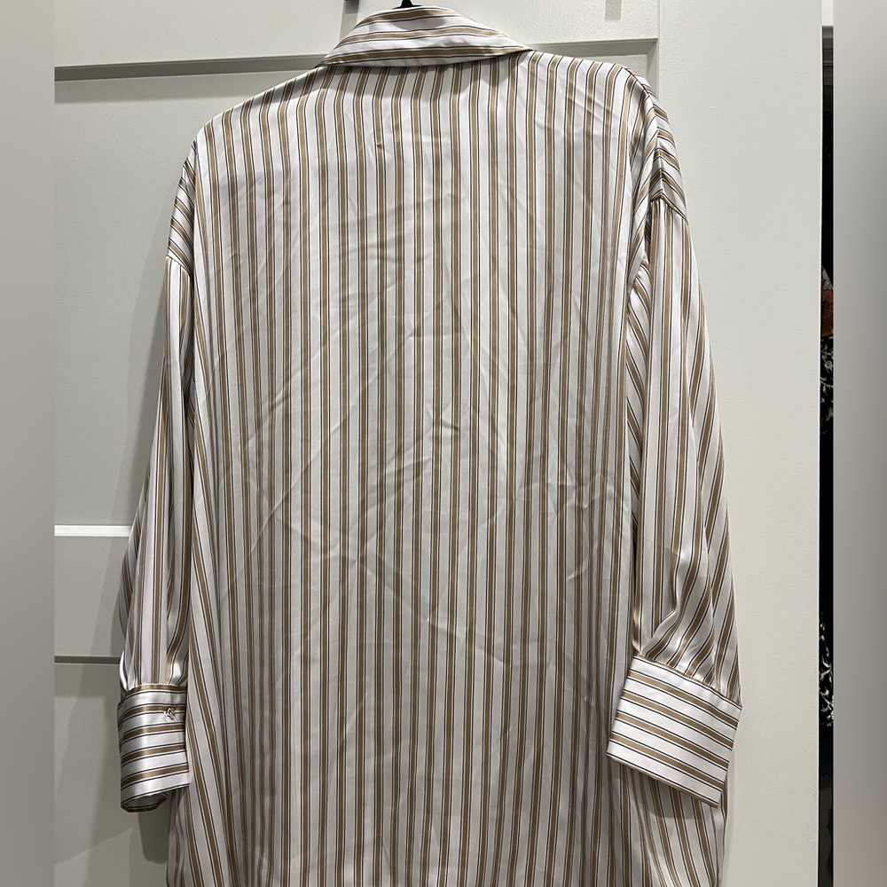 Zara oversized satin button down - Picture 3 of 3